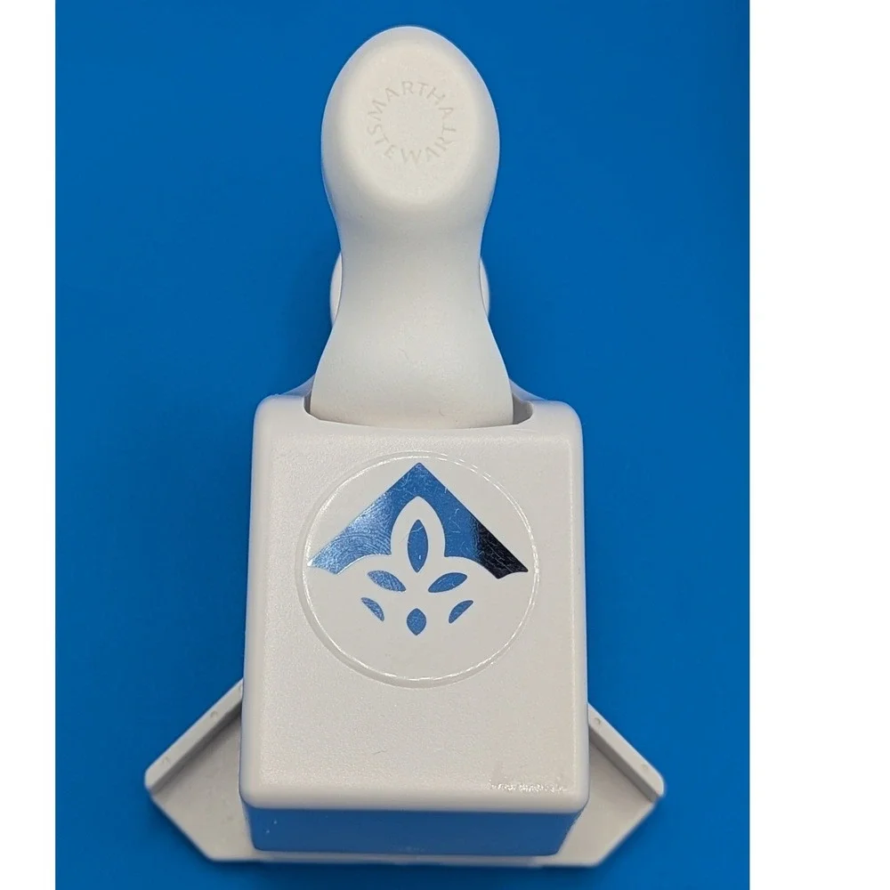 Martha Stewart Corner Paper Punch   Daisy Scallop Flower Scrapbooking EUC